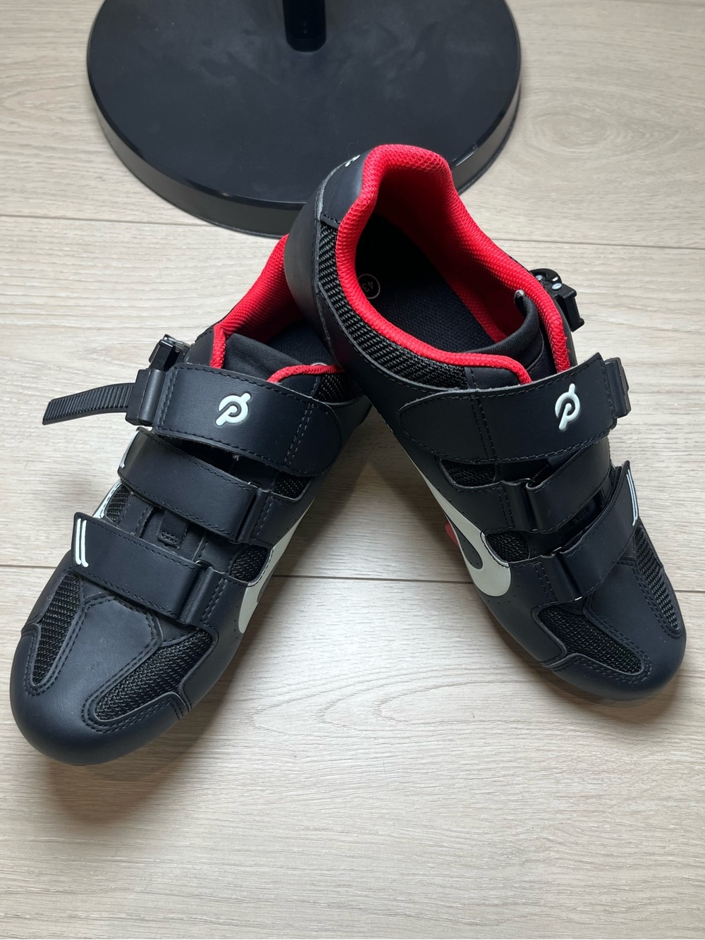 Peloton Men’s Black and Red Cycling Shoes - Velcro Closure size 43 EUC